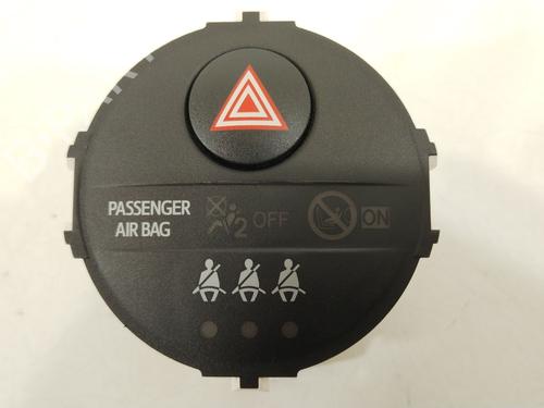 Used Warning switch Warning switch TOYOTA YARIS (_P13_) 1.5 Hybrid (NHP130_, NHP130) (101 hp) 36263024 36263024