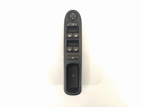 left-front-window-switch-peugeot-307-cc-3b-16-16v-96531124xt-2003-2004-2005-2006-2007-2008-2009-9233673 main image