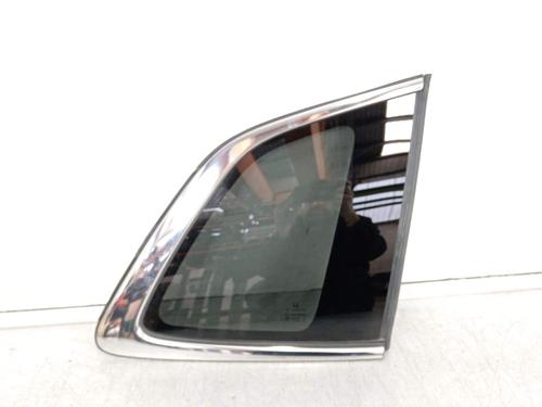 Used Rear right quarter glass Rear right quarter glass 33321593 33321593