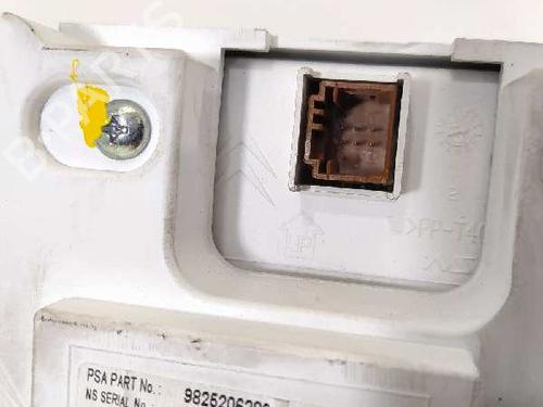 Instrument cluster PEUGEOT 308 SW II (LC_, LJ_, LR_, LX_, L4_) 1.2 THP 130 | BP6590575C47 