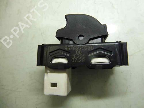 Right rear window switch CITROËN C3 III (SX) | BP4460053I28 - Image 3