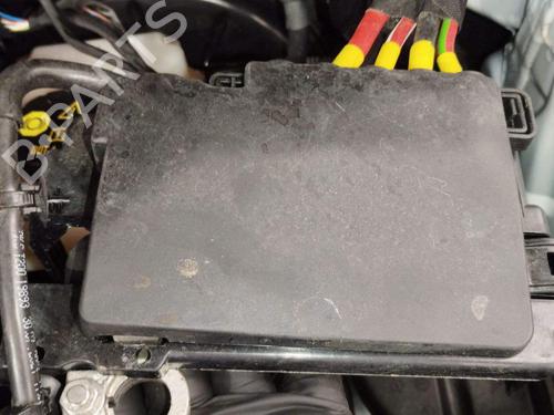 Used Fuse box Fuse box 36230933 36230933