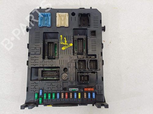 Used Fuse box Fuse box 26025797 26025797