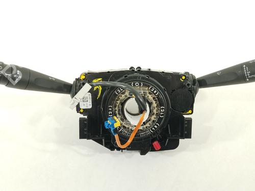 Used Headlight switch PEUGEOT 308 II (LB_, LP_, LW_, LH_, L3_) 1.2 THP 110 (110 hp) 28511469