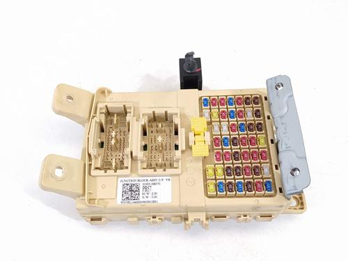 Used Fuse box Fuse box 11883613 11883613