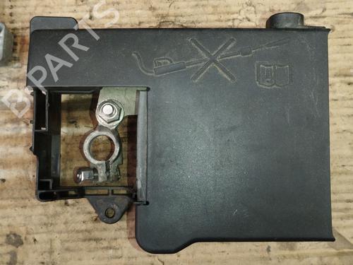 Used Fuse box Fuse box 38434733 38434733