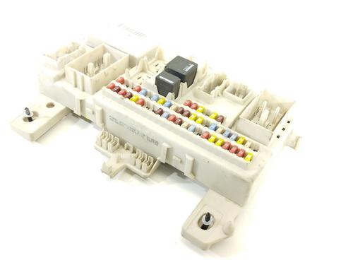 Used Fuse box Fuse box FORD FOCUS II (DA_, HCP, DP) 1.6 (100 hp) 11137057 11137057
