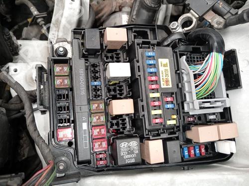 Used Fuse box Fuse box KIA CEE'D (JD) 1.6 CRDi 128 (128 hp) 36230948 36230948