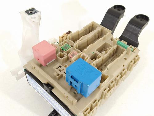 Used Fuse box Fuse box TOYOTA AVENSIS Estate (_T27_) [2008-2018] 10553977 10553977