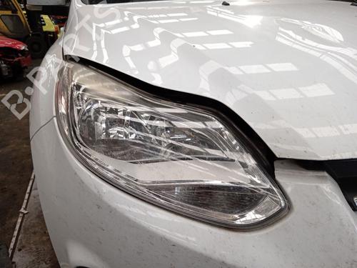 Used Right headlight FORD FOCUS III Saloon 1.6 TDCi (115 hp) 29699445