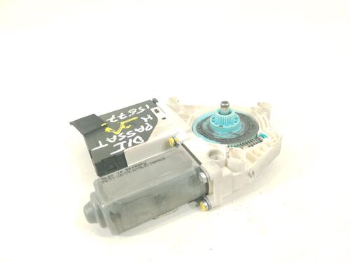 Used Left front window motor VW PASSAT B6 (3C2) 2.0 TDI (110 hp) 30721122