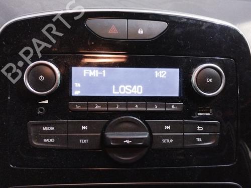 Used Radio Radio RENAULT CLIO IV (BH_) 1.5 dCi 75 (75 hp) 33240212 33240212