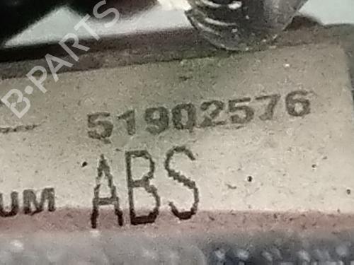 ABS pump FIAT DOBLO Cargo (263_) 1.6 D Multijet (263WXD1B, 263WXR1B, 263WXX1B, 263ZXD1B,... | BP37238697M43 - Image 2