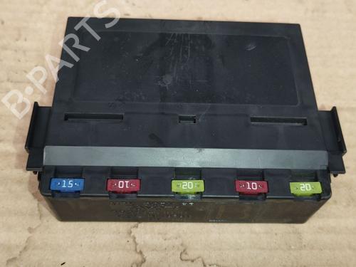 Used Fuse box Fuse box LEXUS IS II (_E2_) 220d (ALE20) (177 hp) 33328973 33328973