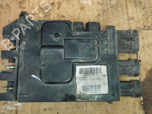 Used Fuse box Fuse box RENAULT GRAND SCÉNIC III (JZ0/1_) 1.9 dCi (JZ0J, JZ0N, JZ1K, JZ1S) (131 hp) 35800822 35800822