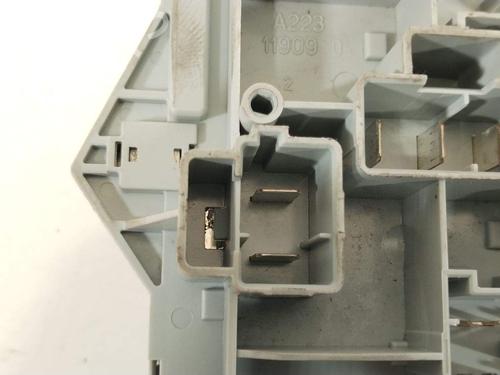 Fuse box CITROËN JUMPER I Platform/Chassis (244) 2.8 HDi | BP37647070E1 - Image 9
