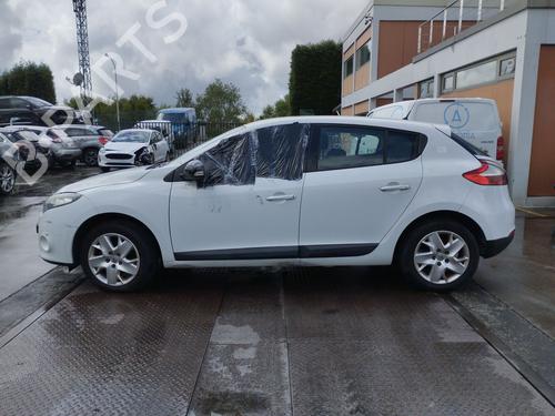 Fuse box RENAULT MEGANE III Hatchback (BZ0/1_, B3_) 1.6 16V Hi-Flex (BZ03) | BP26558438E1  - Image 8