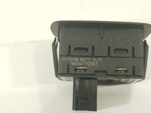 Interrupteur de vitre arrière gauche CITROËN C4 Grand Picasso I (UA_) 2.0 HDi 138 | BP29730080I29
