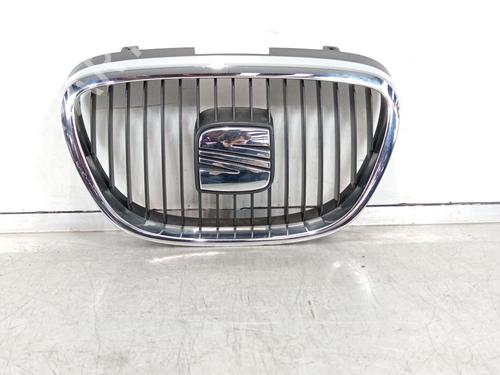 grille-seat-leon-1p1-2005-2006-2007-2008-2009-2010-2011-2012-2013-32230236 main image