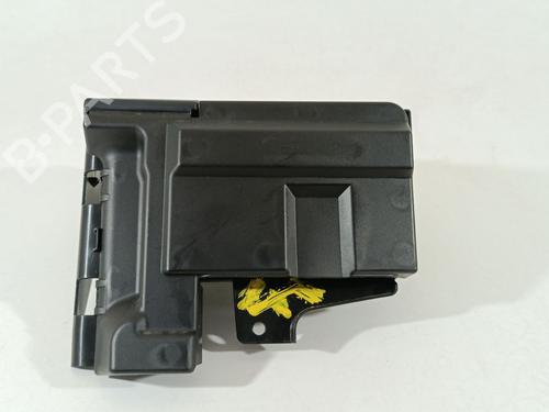Used Fuse box Fuse box VW TIGUAN (CT1) 1.5 eTSI (150 hp) 35771130 35771130