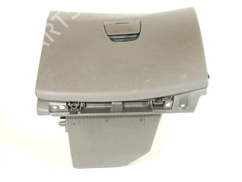 Used Glove box PEUGEOT 208 I (CA_, CC_) 1.4 HDi (68 hp) 30111379
