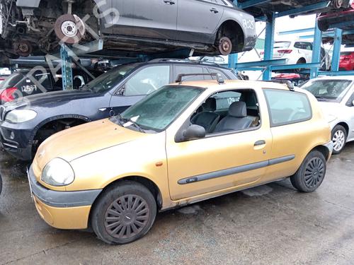 Brugte RENAULT CLIO II (BB_, CB_) 1.9 D (B/CB0E, BB0J) (64 hp) 4413182