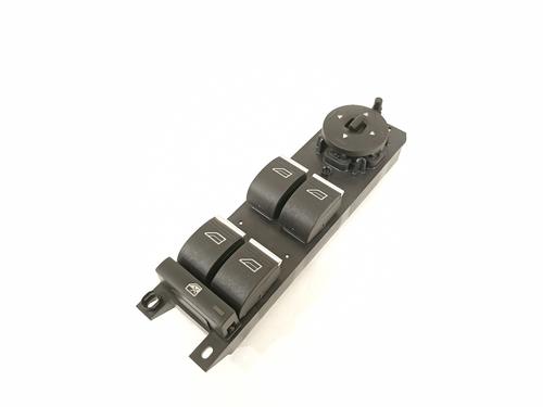Used Left front window switch FORD FOCUS III [2010-2020]  16805448