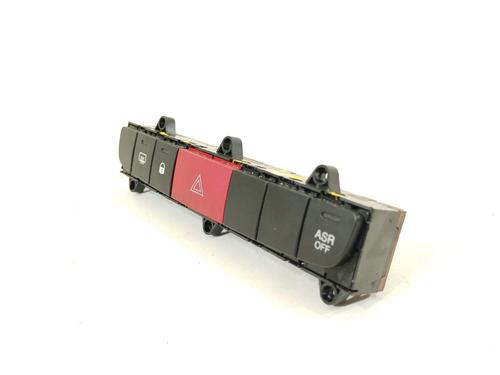 Warning PEUGEOT BOXER Van 2.2 BlueHDi 140 | BP30727990I22 - Image 2