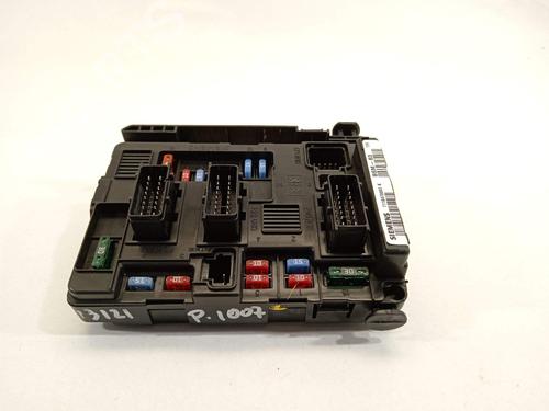 Used Fuse box Fuse box 22177898 22177898