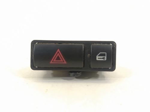 Pulsante luci di emergenza BMW 3 (E46) 320 d (136 hp) 61318368920