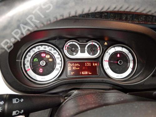 instrument-cluster-fiat-500l-351_-352_-2012-36812432 main image