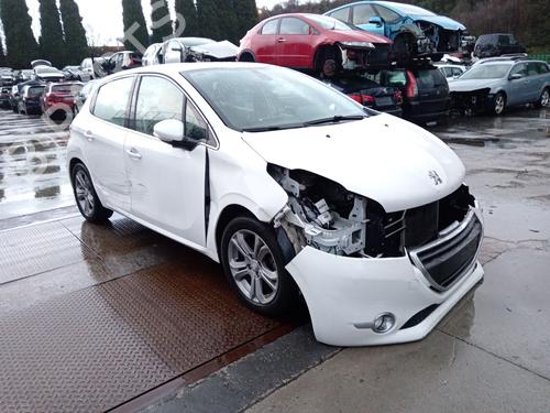 Grille PEUGEOT 208 I (CA_, CC_) 1.2 VTI 82 | BP31968760C40