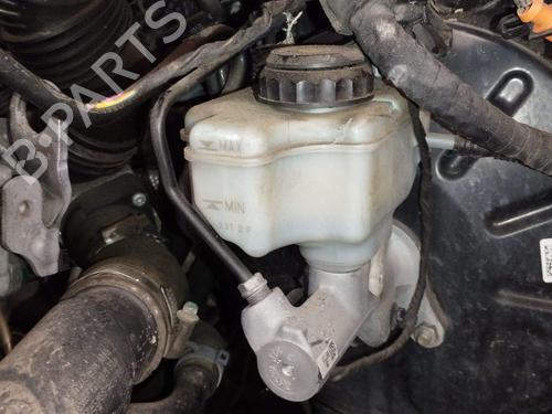 brake-master-cylinder-vw-touran-1t3-2010-2011-2012-2013-2014-2015-2016-38264859 main image