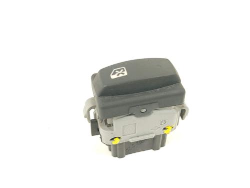 switch-renault-clio-iii-br01-cr01-2005-2006-2007-2008-2009-2010-2011-2012-2013-2014-31352762 main image