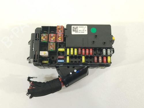 Used Fuse box Fuse box 29162670 29162670