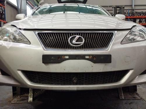 Pare-chocs avant LEXUS IS II (_E2_) 220d (ALE20) (177 hp) 31706437