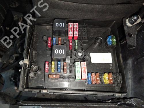 Caixa de fusíveis VW GOLF VI (5K1) 1.4 TSI (160 hp) 31215737