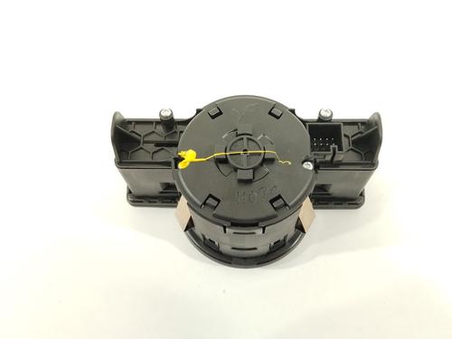 Headlight switch MERCEDES-BENZ CLA Coupe (C117)  | BP16804155I24 