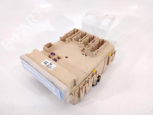 Used Fuse box Fuse box 9289942 9289942