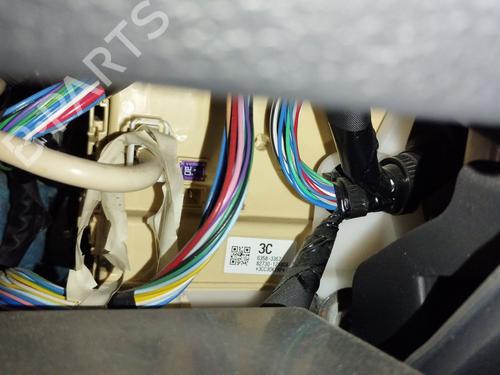 fuse-box-toyota-auris-_e18_-2012-2013-2014-2015-2016-2017-2018-2019-36230950 main image