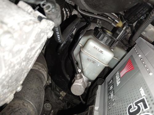 brake-master-cylinder-vw-passat-b6-3c2-2005-2006-2007-2008-2009-2010-2011-36800778 main image