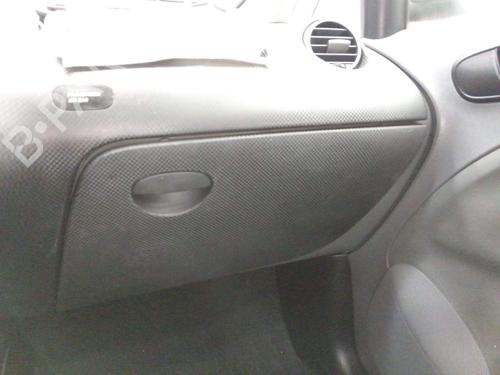 glove-box-seat-toledo-iii-5p2-2004-2005-2006-2007-2008-2009-38557076 main image