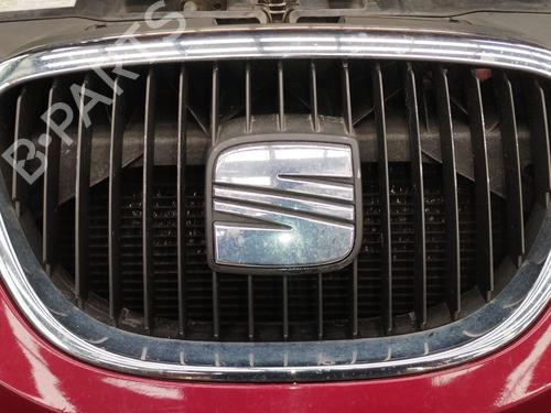Used Grille Grille 38074088 38074088