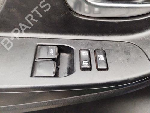Used Left front window switch TOYOTA YARIS (_P13_) [2010-2020]  30536285