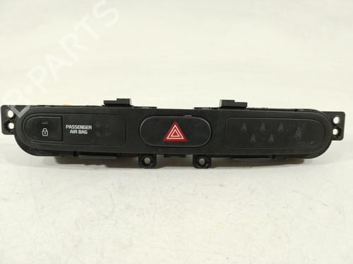 switch-kia-carens-iv-2013-32470658 main image