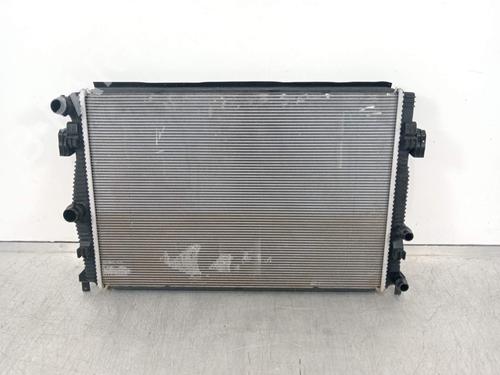 Used Water radiator Water radiator 18239640 18239640