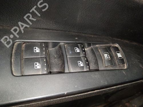 Interrupteur de vitre avant gauche Interrupteur de vitre avant gauche SSANGYONG ACTYON I 200 Xdi 4WD (141 hp) 36570282 36570282