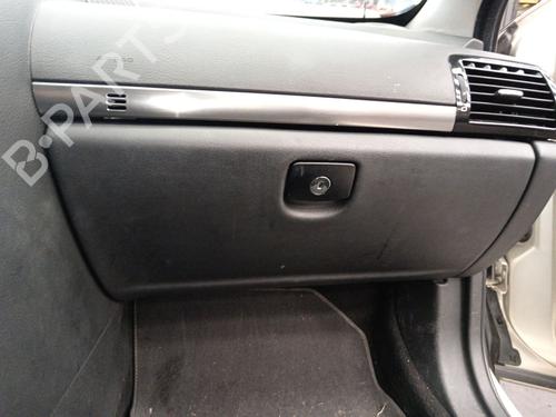 Used Glove box PEUGEOT 407 (6D_) 2.0 HDi (6DRHHA) (163 hp) 25784135