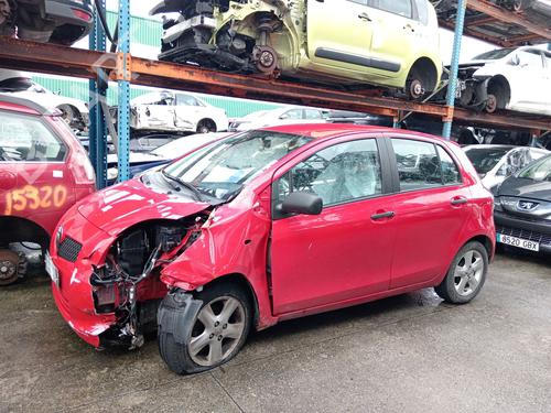 Brugte TOYOTA YARIS (_P9_) 1.4 D-4D (NLP90_, NLP90R) 4756152
