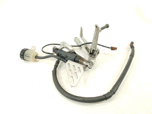 brake-master-cylinder-yamaha-motorcycles-yzf-r-0-40101027 main image